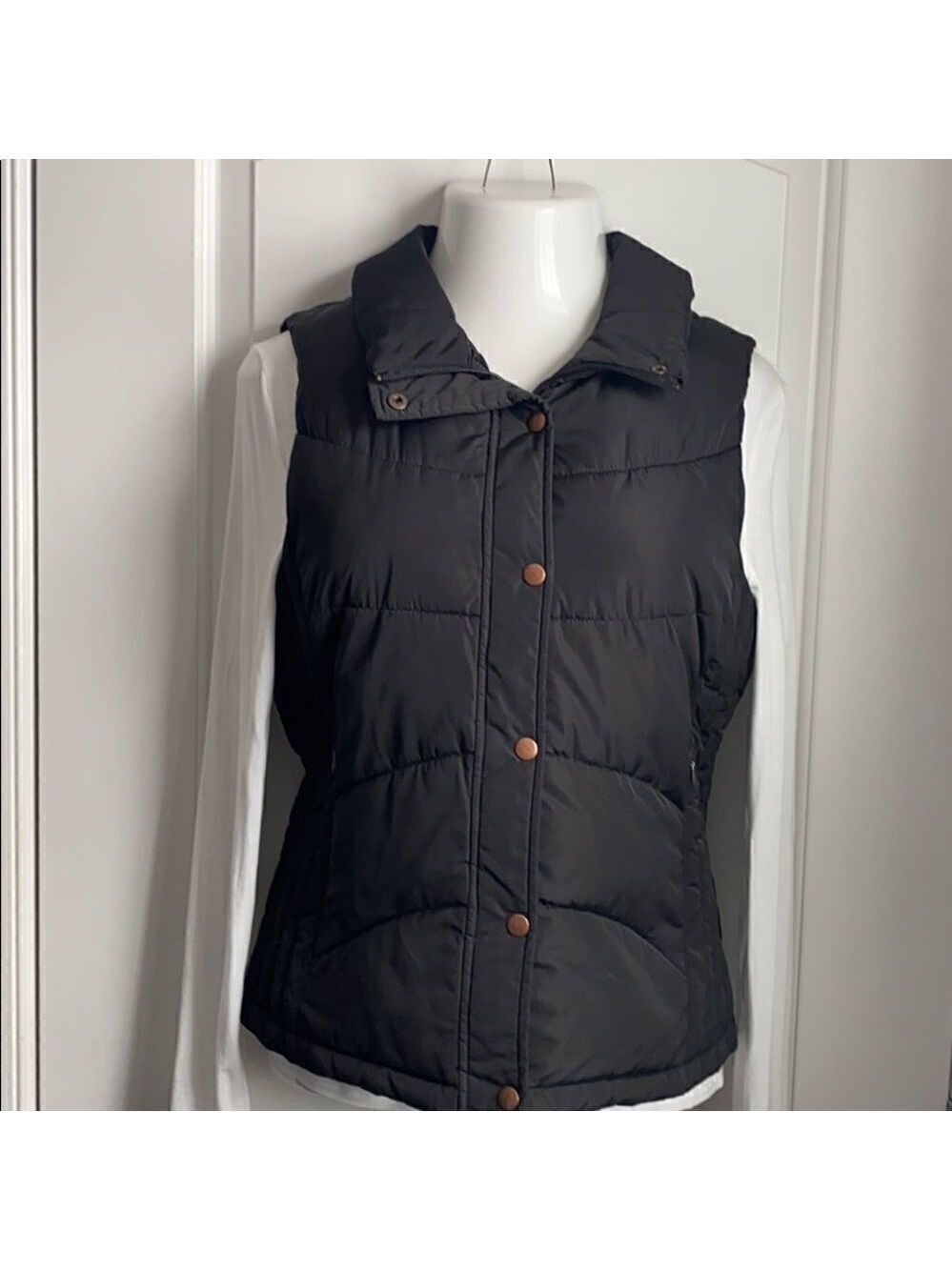 GH Bass and Co Vest - Picture 2 of 6